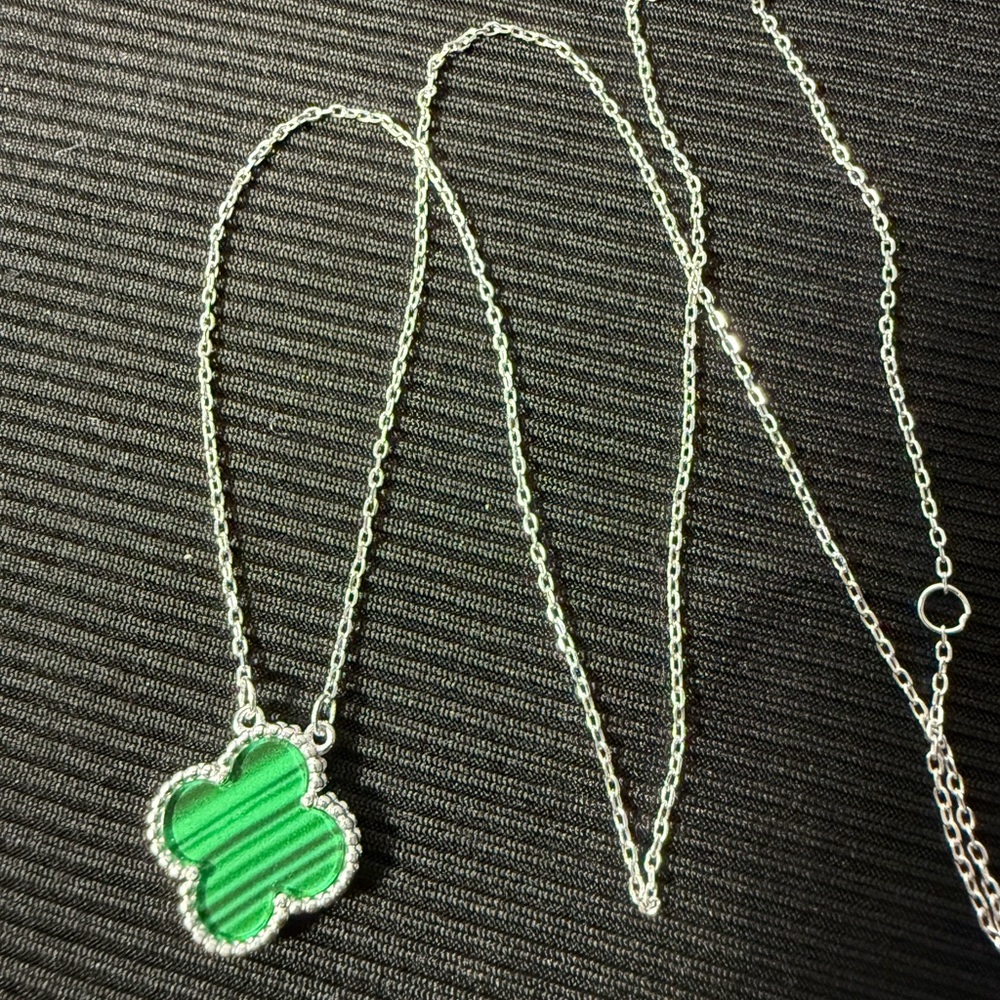 💚 necklace 16-18"